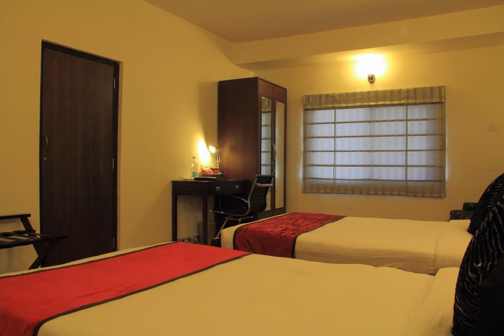 ออร์คิด สวีทส์ Hotel บังกาลอร์ ภายนอก รูปภาพ